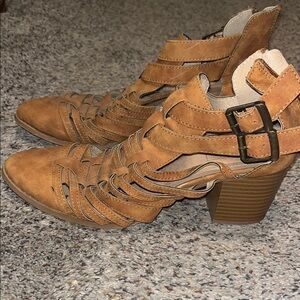 Women's Tan Strappy Heeled Sandals